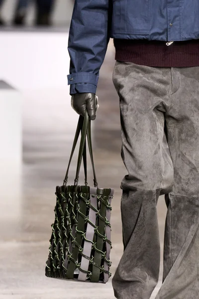 Look 35